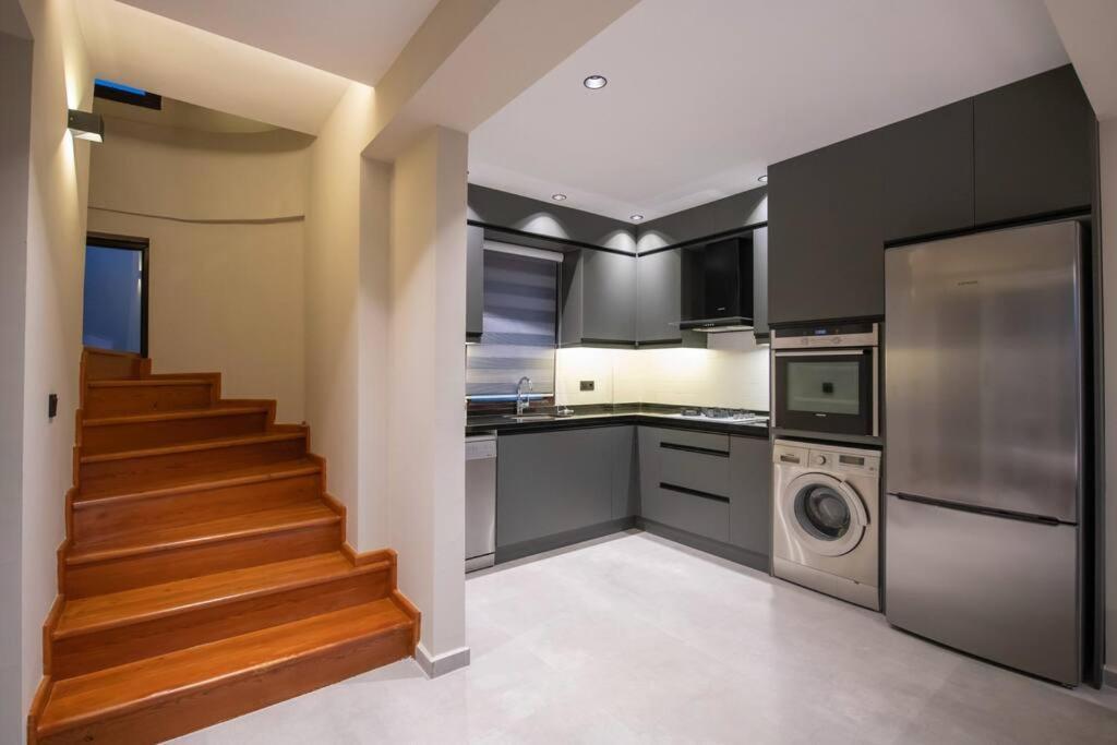 Havuzlu Korunakli Jakuzili Villa 费特希耶 外观 照片